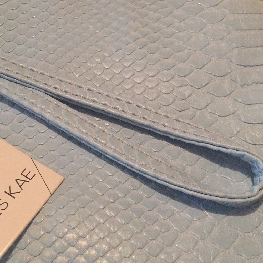 Wristlet - Picture 3 of 8